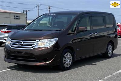 2015 Nissan Serena - Thumbnail