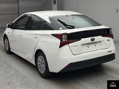 2019 Toyota Prius - Thumbnail