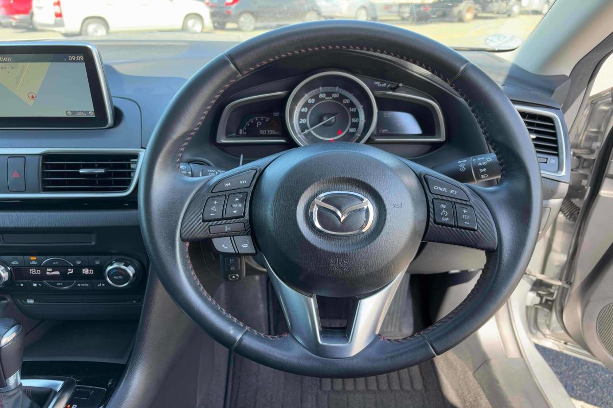 2015 Mazda Axela