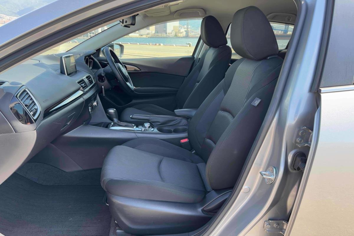 2015 Mazda Axela