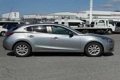 2015 Mazda Axela - Thumbnail