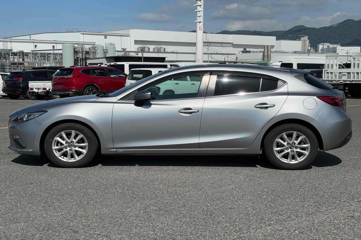 2015 Mazda Axela