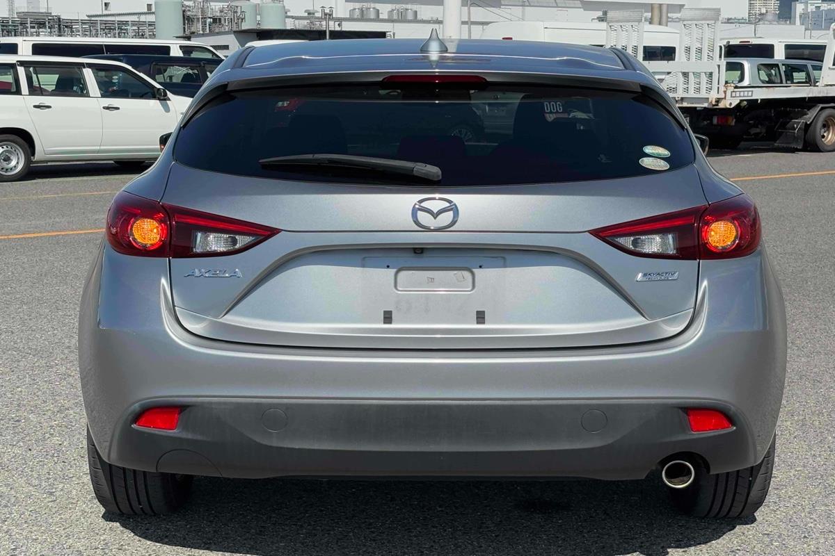 2015 Mazda Axela