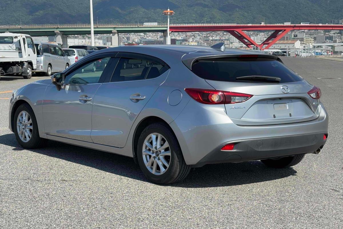 2015 Mazda Axela