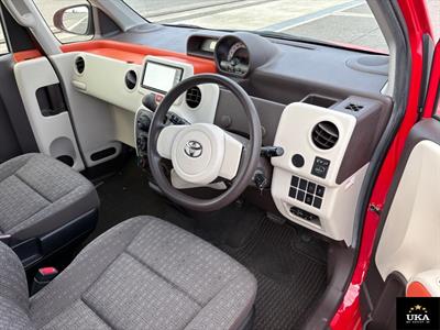 2013 Toyota Porte - Thumbnail