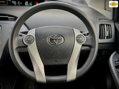 2013 Toyota Prius - Thumbnail