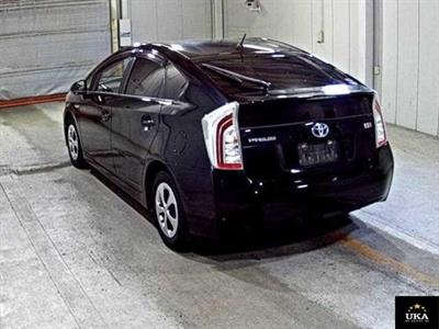 2015 Toyota Prius - Thumbnail