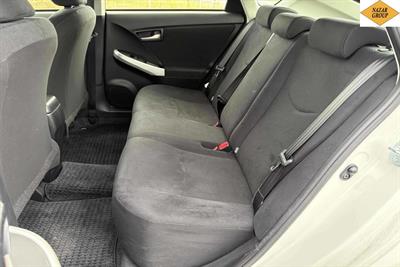 2015 Toyota Prius - Thumbnail