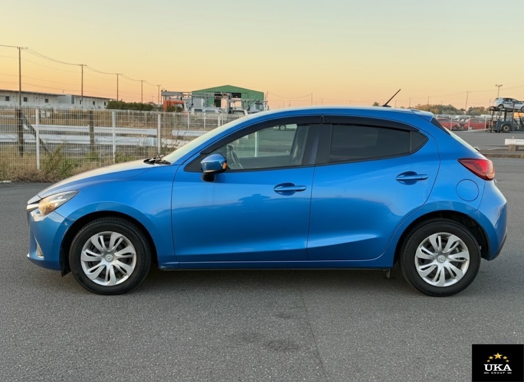 2016 Mazda Demio
