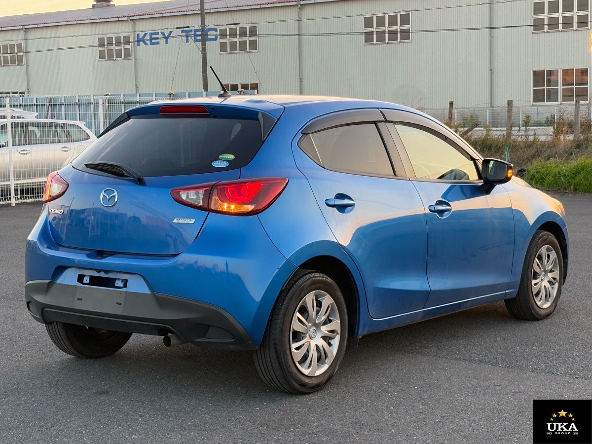 2016 Mazda Demio