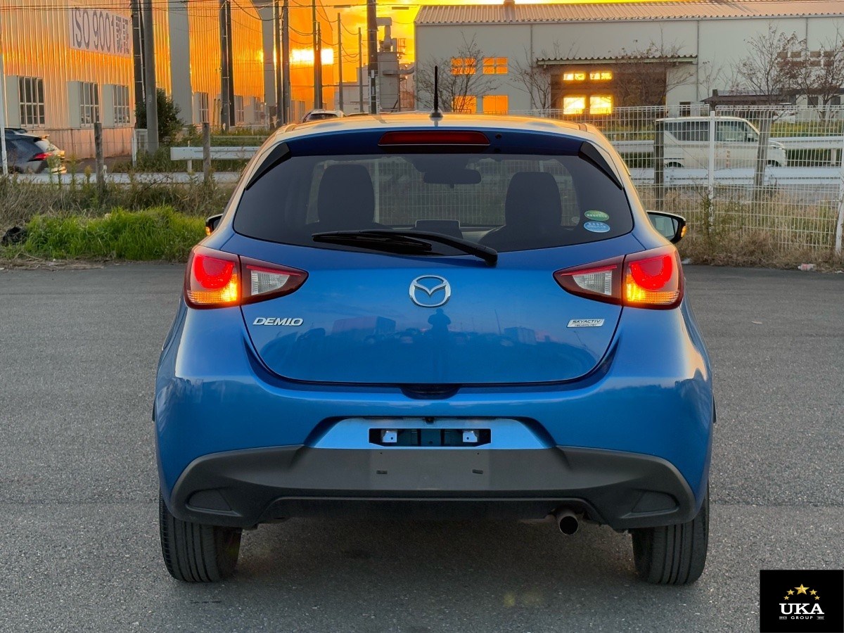 2016 Mazda Demio