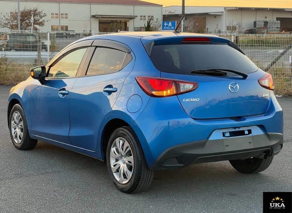 2016 Mazda Demio