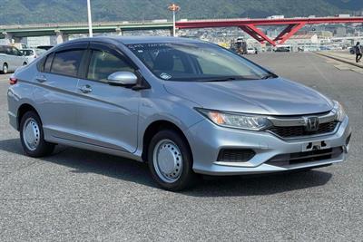 2020 Honda Grace - Thumbnail