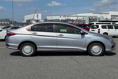 2020 Honda Grace - Thumbnail