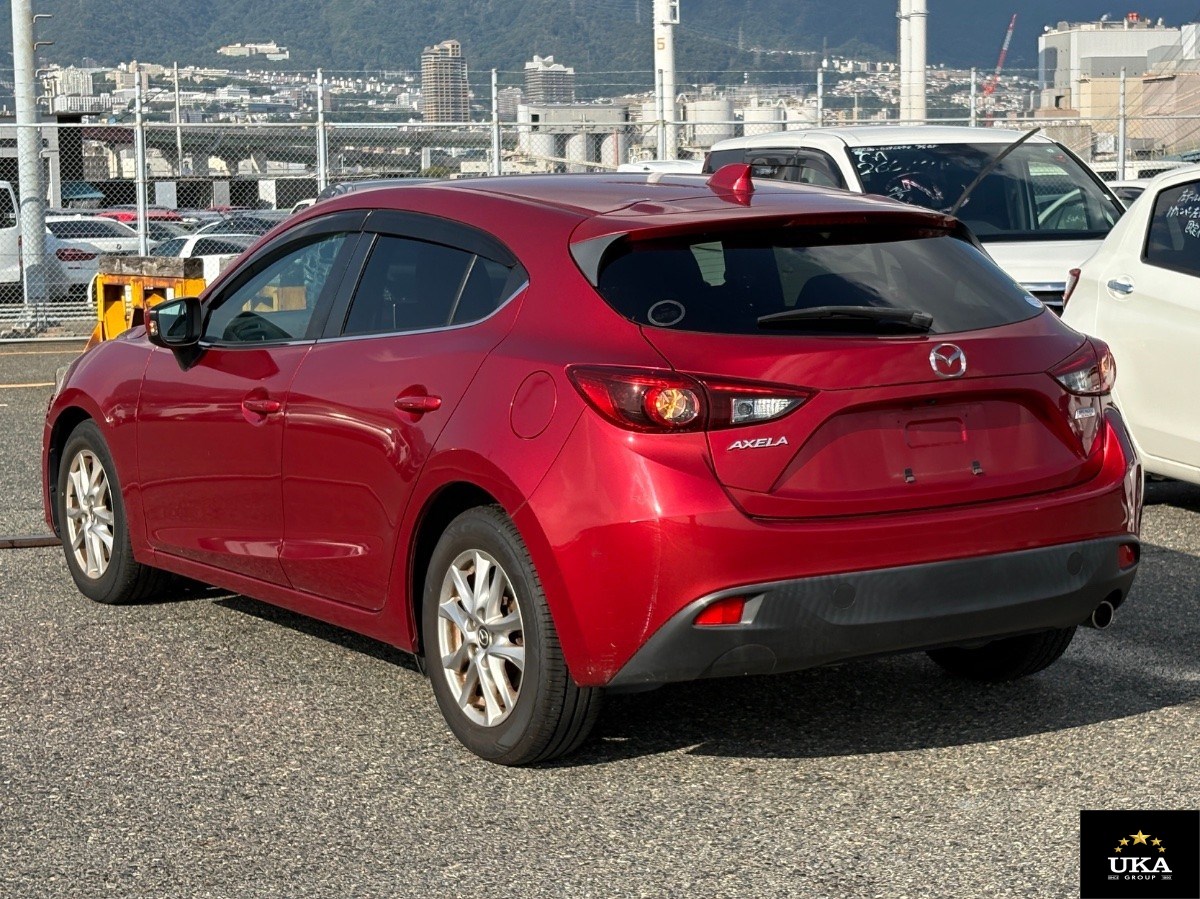 2015 Mazda Axela