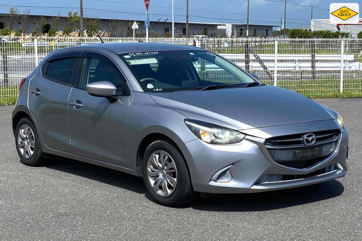 2016 Mazda Demio