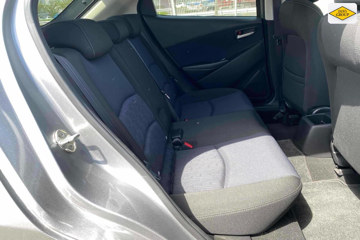 2016 Mazda Demio