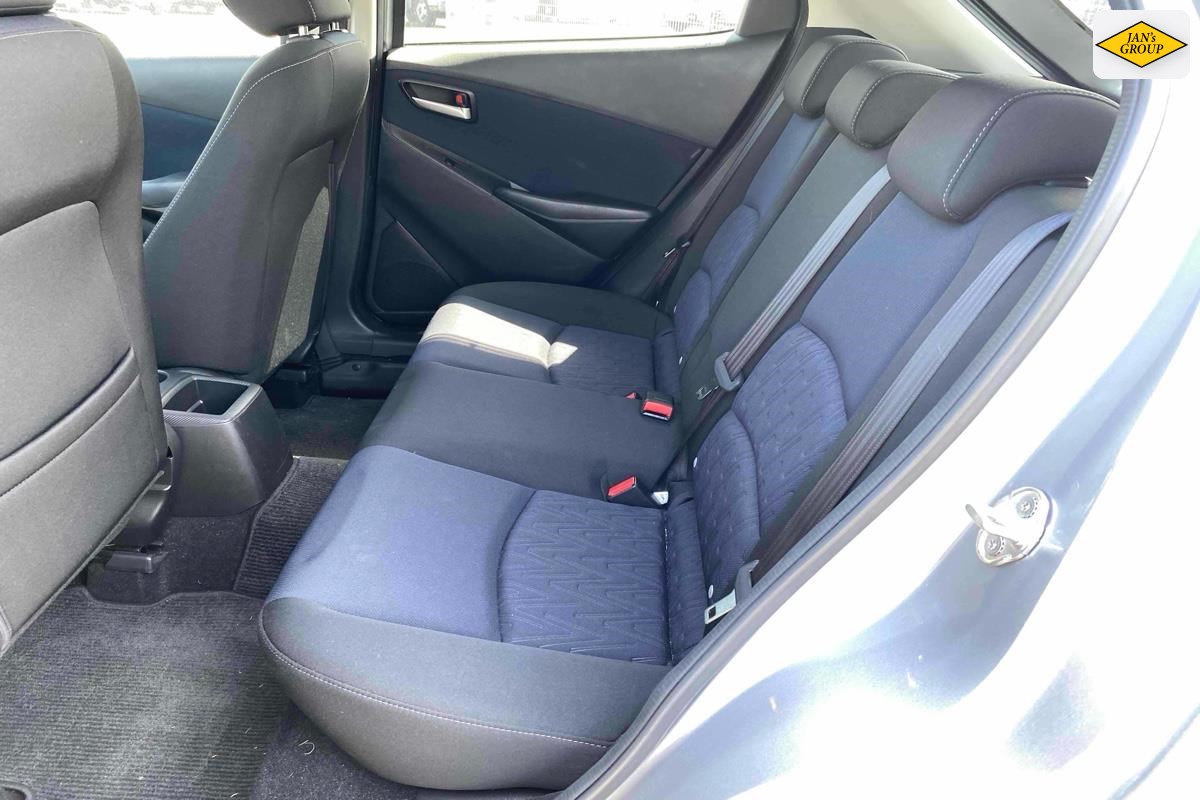 2016 Mazda Demio