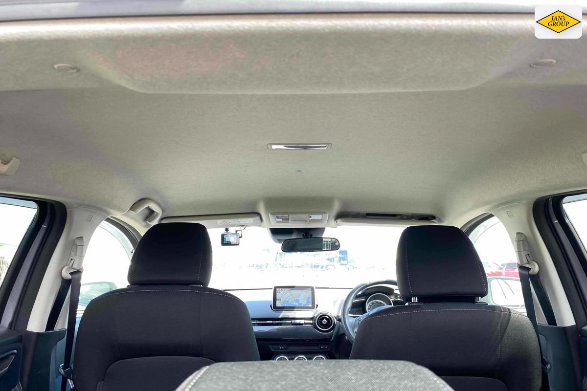 2016 Mazda Demio