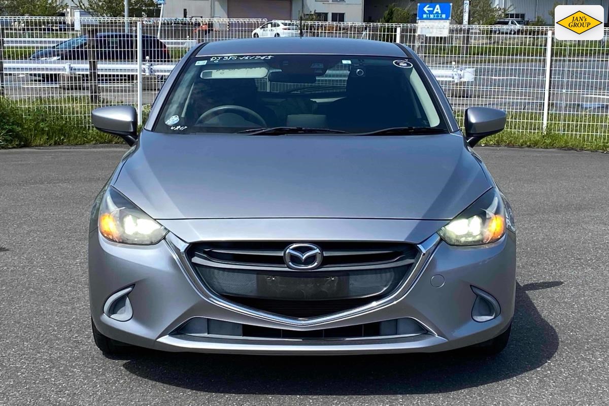 2016 Mazda Demio
