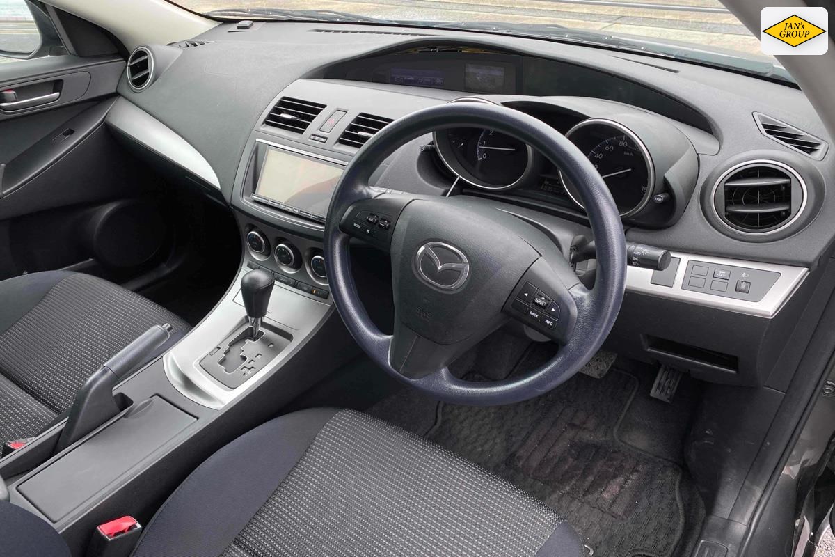 2012 Mazda Axela