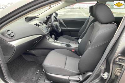 2012 Mazda Axela - Thumbnail