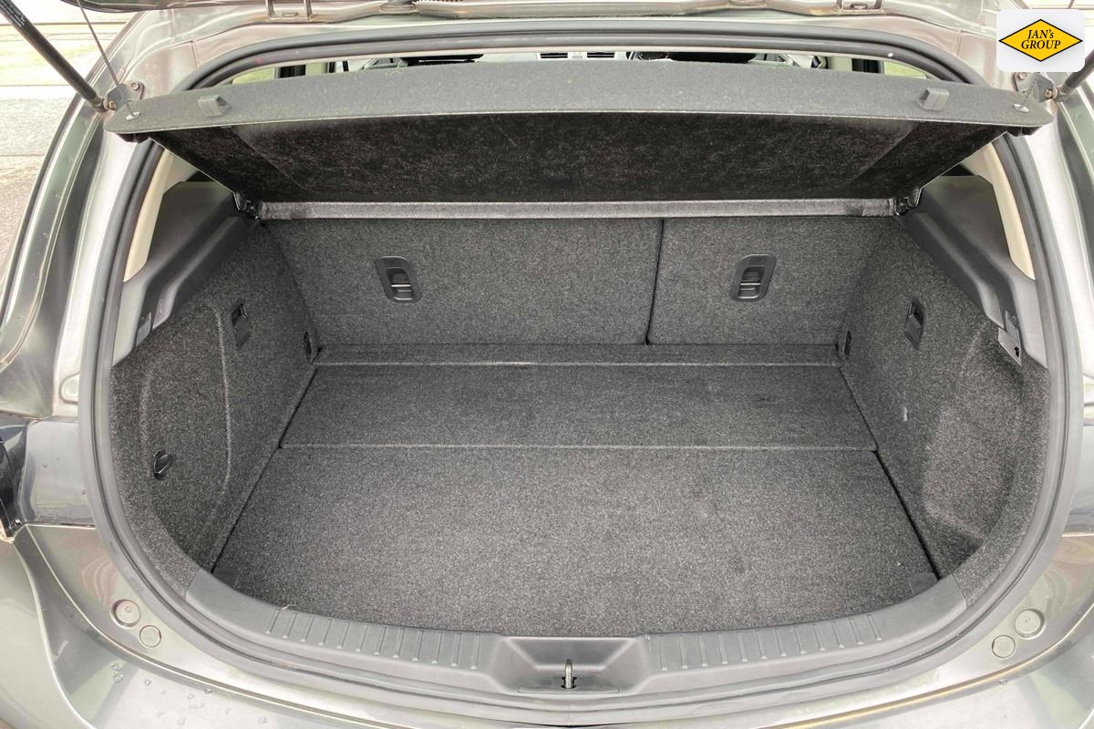 2012 Mazda Axela