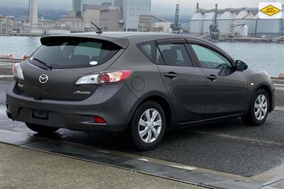 2012 Mazda Axela - Thumbnail