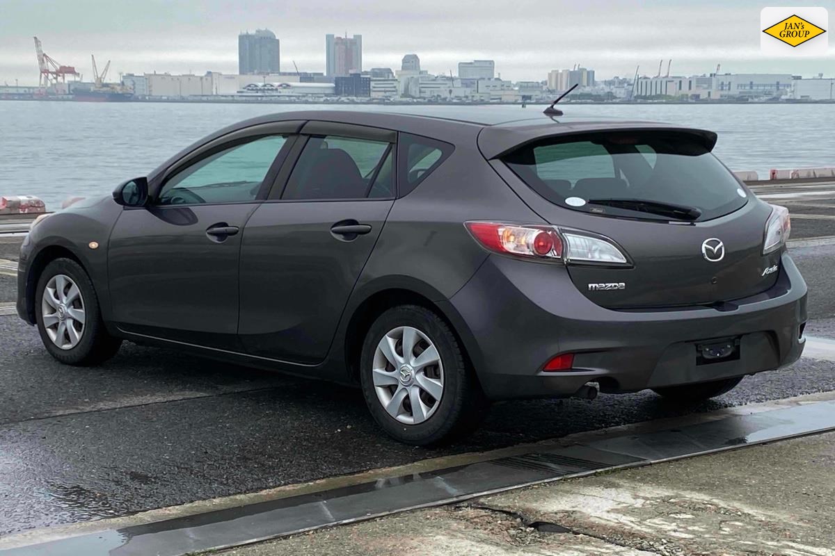 2012 Mazda Axela