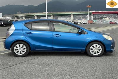 2012 Toyota Aqua - Thumbnail