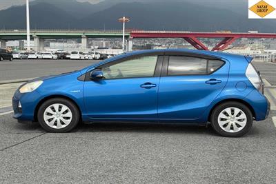 2012 Toyota Aqua - Thumbnail