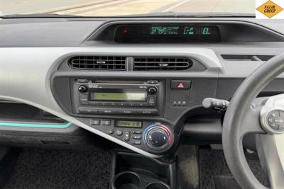 2012 Toyota Aqua - Thumbnail