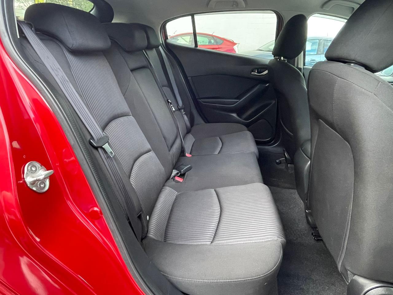 2016 Mazda Axela