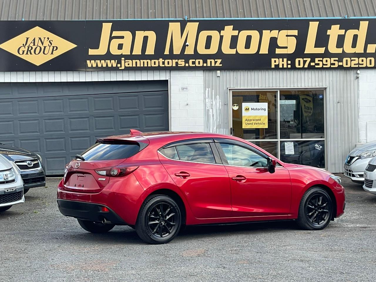 2016 Mazda Axela