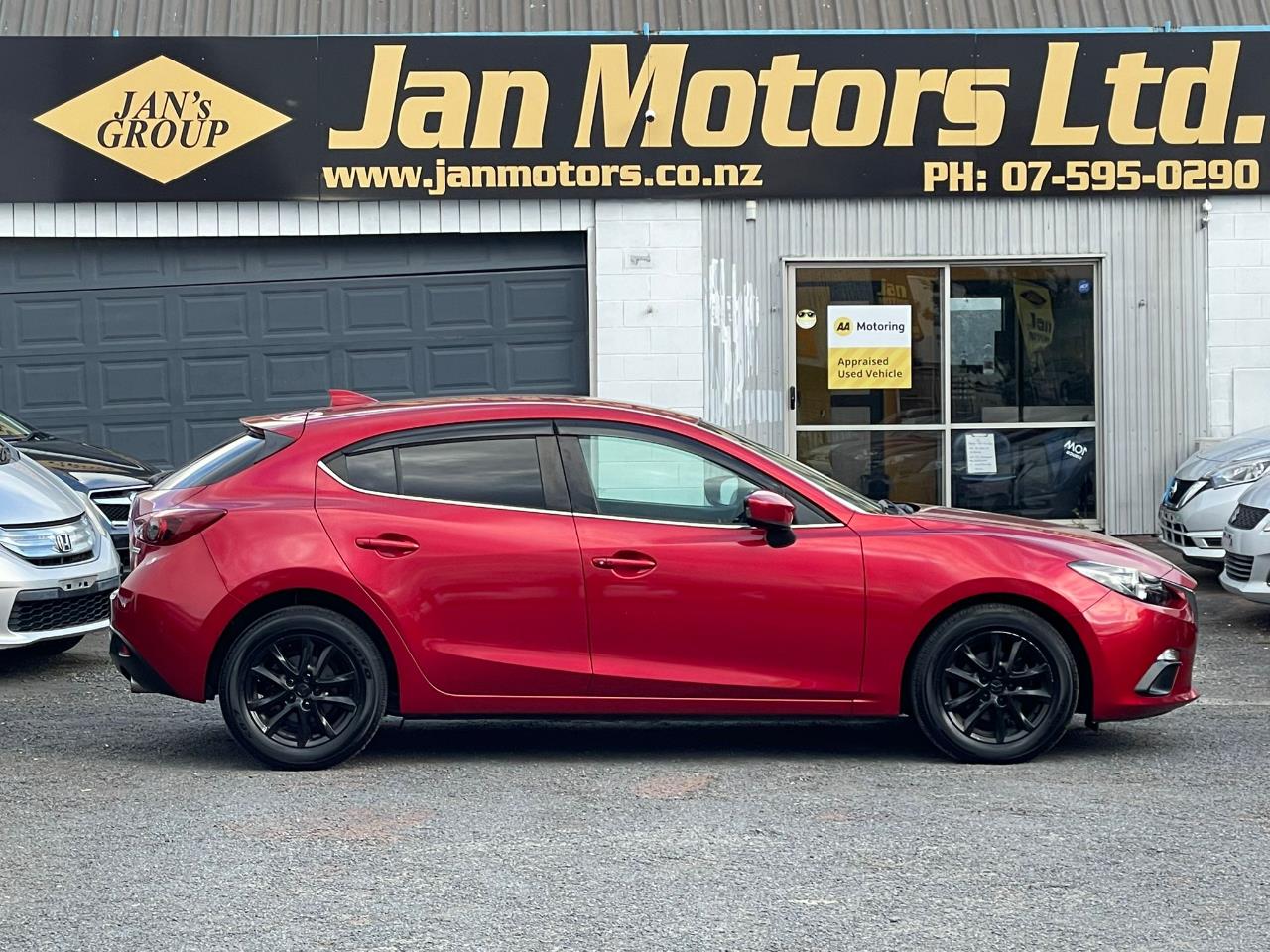 2016 Mazda Axela