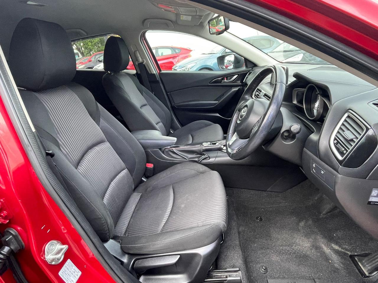 2016 Mazda Axela