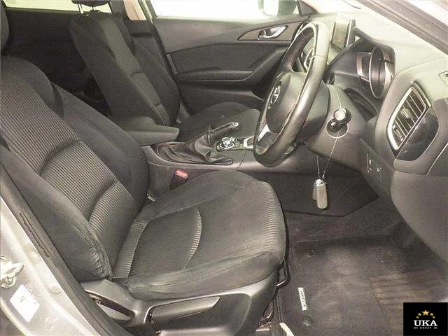 2015 Mazda Axela