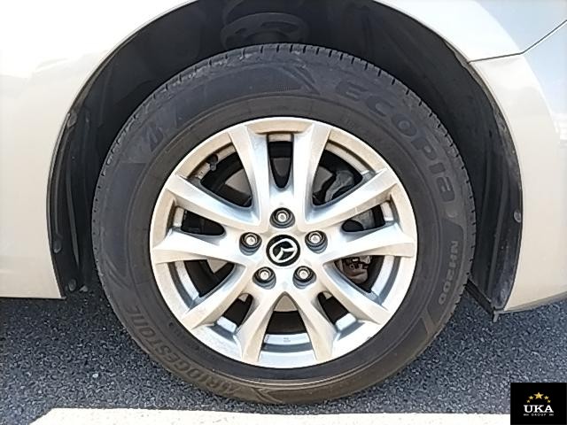 2015 Mazda Axela
