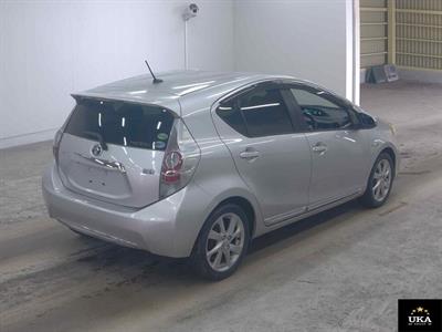 2012 Toyota Aqua - Thumbnail