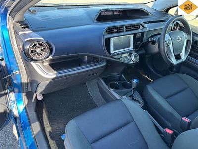 2015 Toyota Aqua - Thumbnail