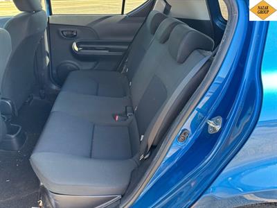 2015 Toyota Aqua - Thumbnail