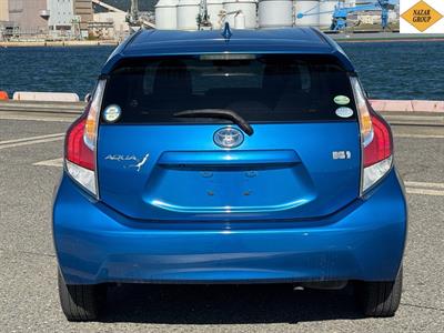 2015 Toyota Aqua - Thumbnail