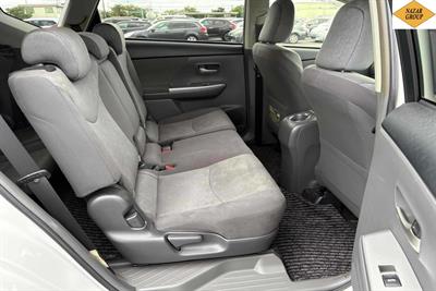 2012 Toyota Prius - Thumbnail
