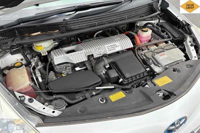 2012 Toyota Prius - Thumbnail