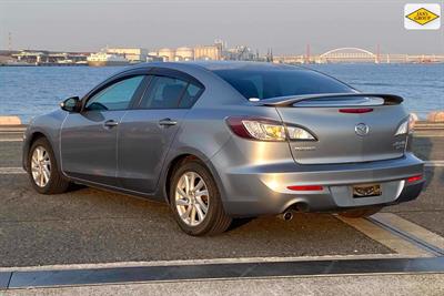 2012 Mazda Axela - Thumbnail