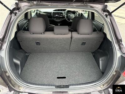 2017 Toyota Vitz - Thumbnail