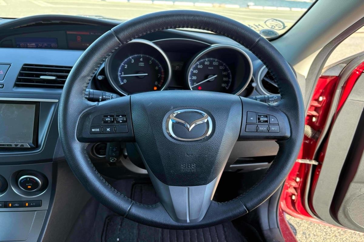 2012 Mazda Axela