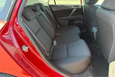 2012 Mazda Axela - Thumbnail