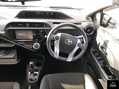 2016 Toyota Aqua - Thumbnail