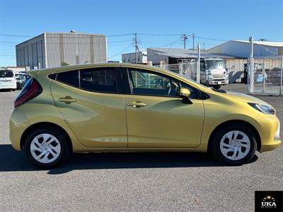 2021 Toyota Aqua - Thumbnail